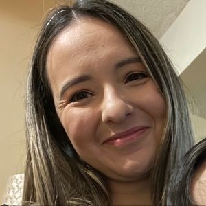 Meet your Posher, Alma